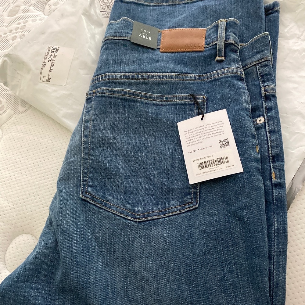 Able Holly Kick Flare jeans
